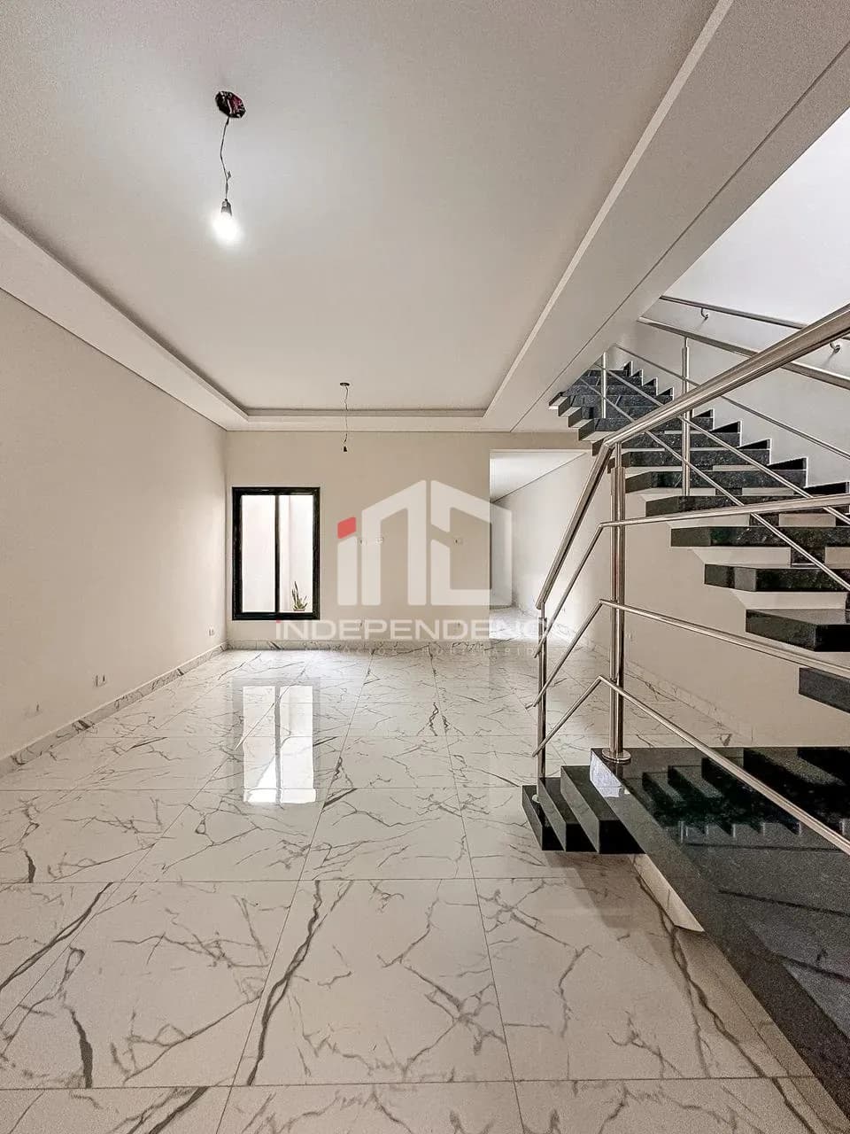 Sobrado à venda com 3 SUITES RARO DE ACHAR , 177 m² por R$ 960.000 - Jardim das Indústrias - São José dos Campos/SP