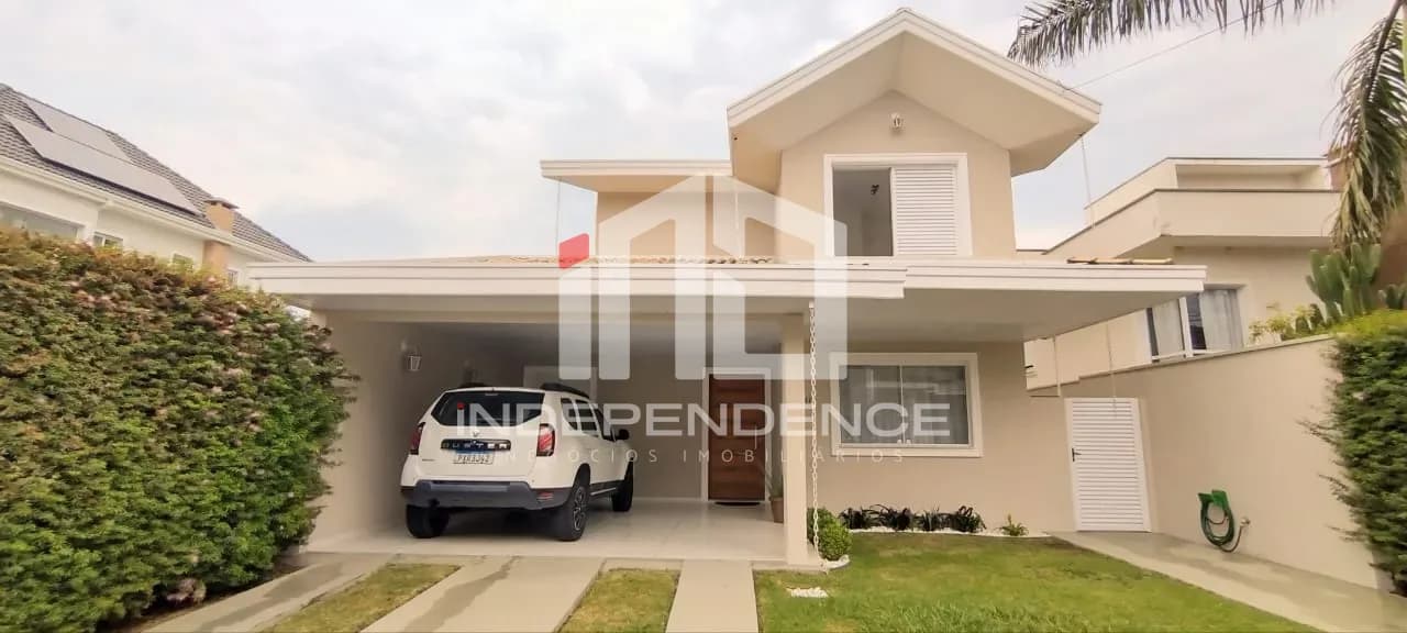 Sobrado á venda | R$ 1.740.000 | 3 quartos | Urbanova